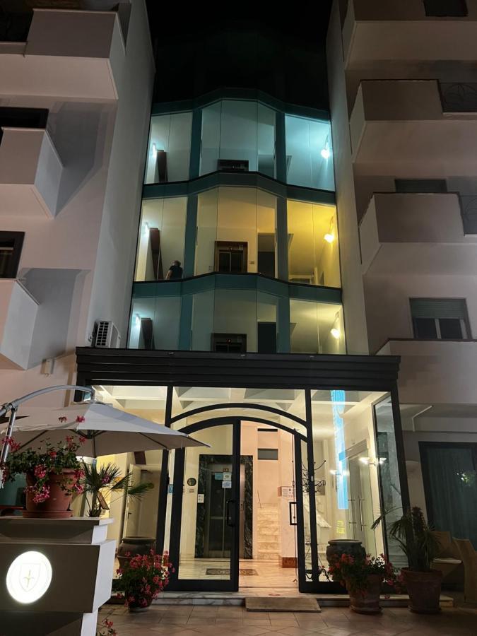 Hotel Trieste Riccione Zewnętrze zdjęcie