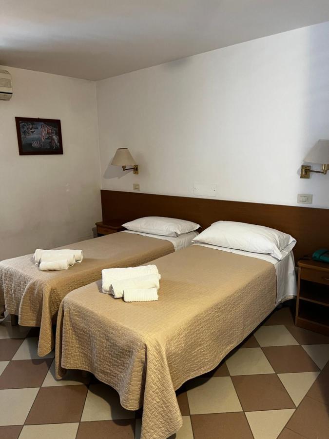 Hotel Trieste Riccione Zewnętrze zdjęcie
